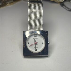 Sekonda Square Face Watch with Mesh Band. Working well.